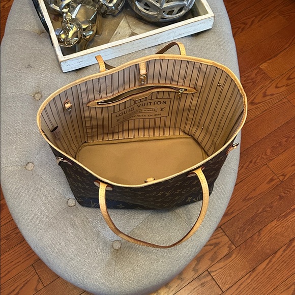 Louis Vuitton Neverfull Beige Monogram MM shoulder bag - Picture 14 of 15